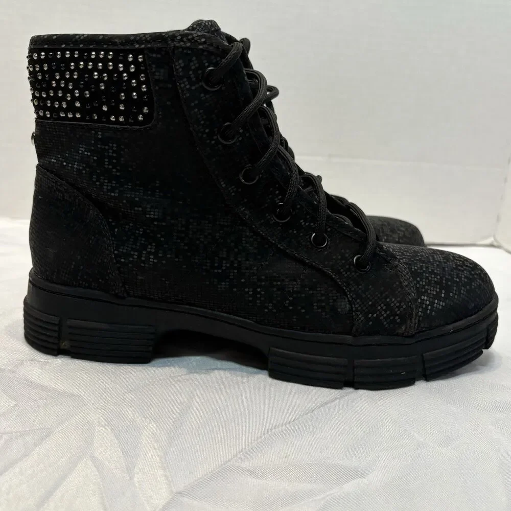 Madden NYC JGorgie Black Ankle Boots Size 4, Lace Up
